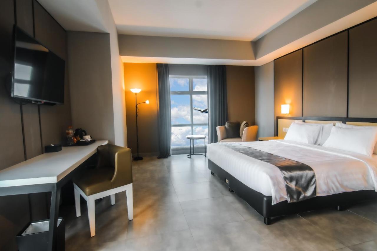 Bess Mansion Hotel Surabaya Wonotjolo Eksteriør billede