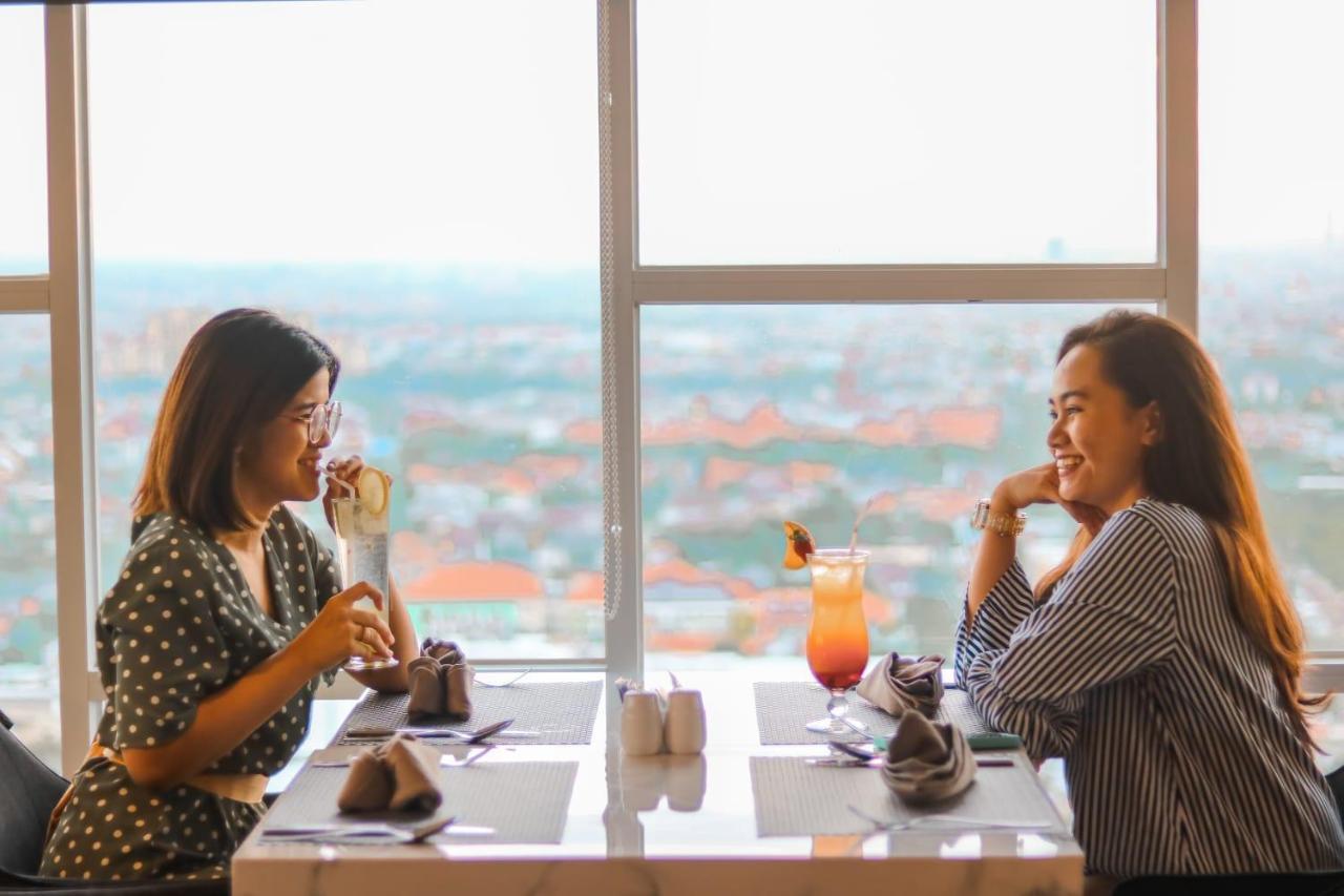 Bess Mansion Hotel Surabaya Wonotjolo Eksteriør billede